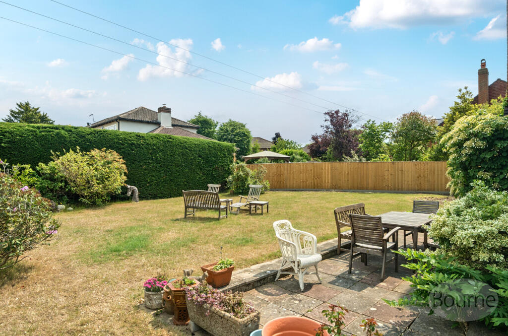 Churchfields, Kingsley, Hampshire, GU35 photo 2