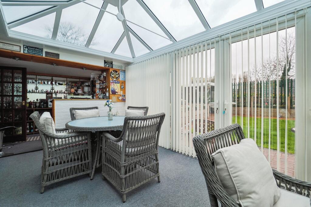 Moorsholm Drive, Wollaton, Nottingham, NG8 photo 3