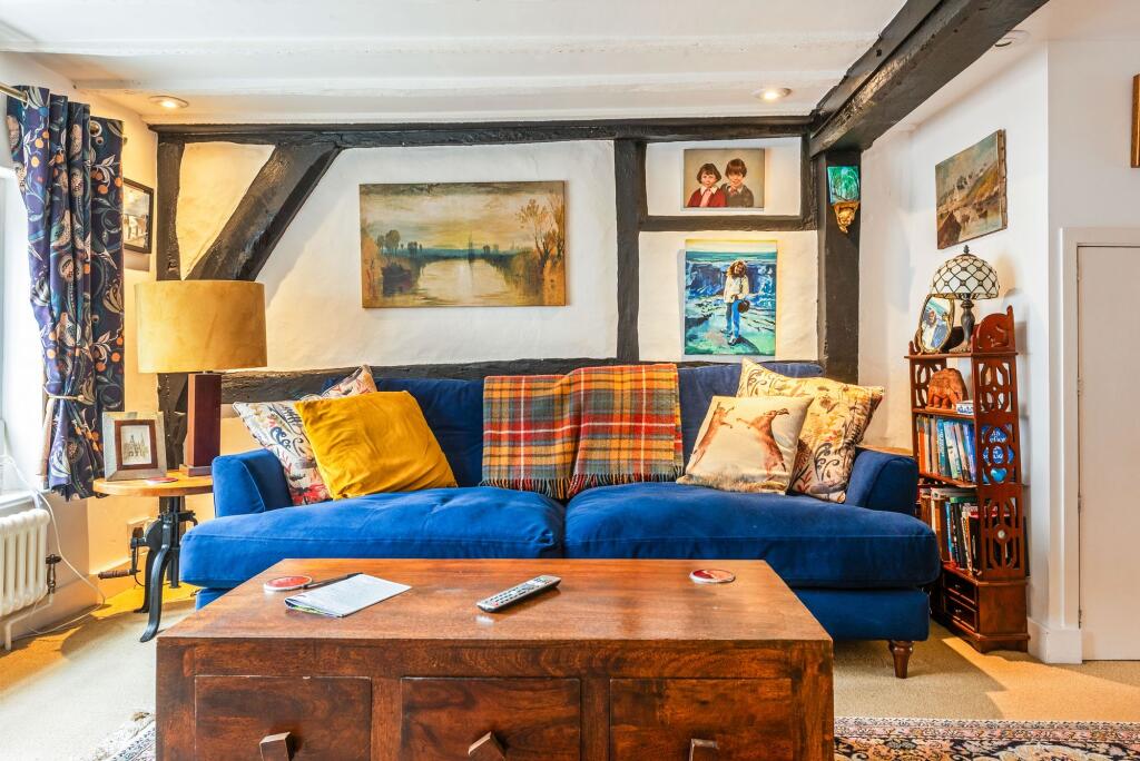 Apartment in Chichester - More