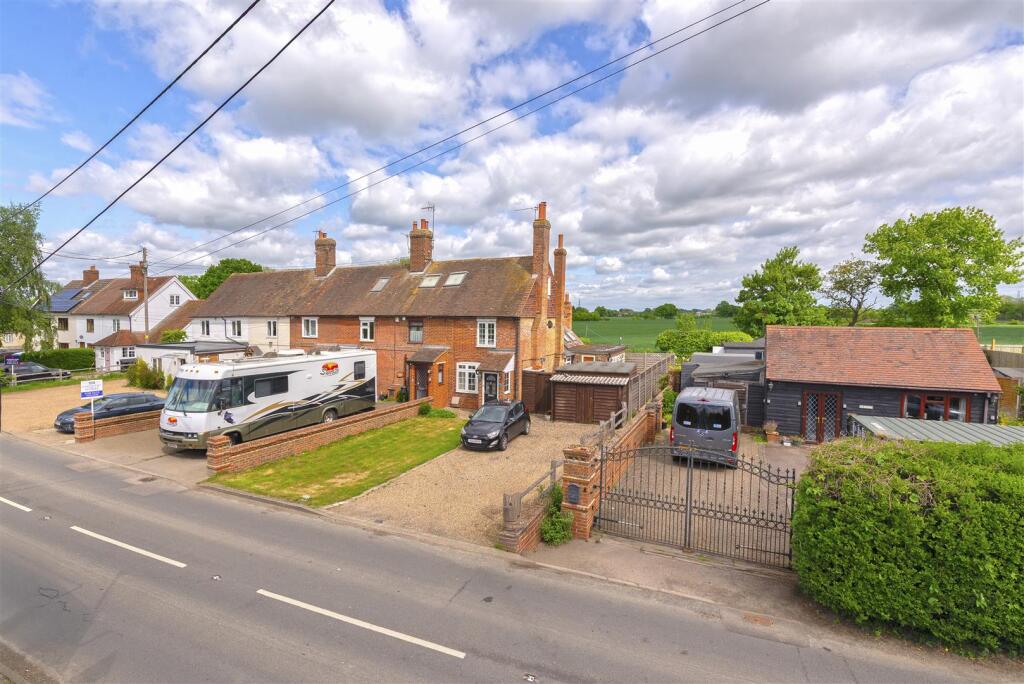 Main image of property: Pettits Row, Collier Street