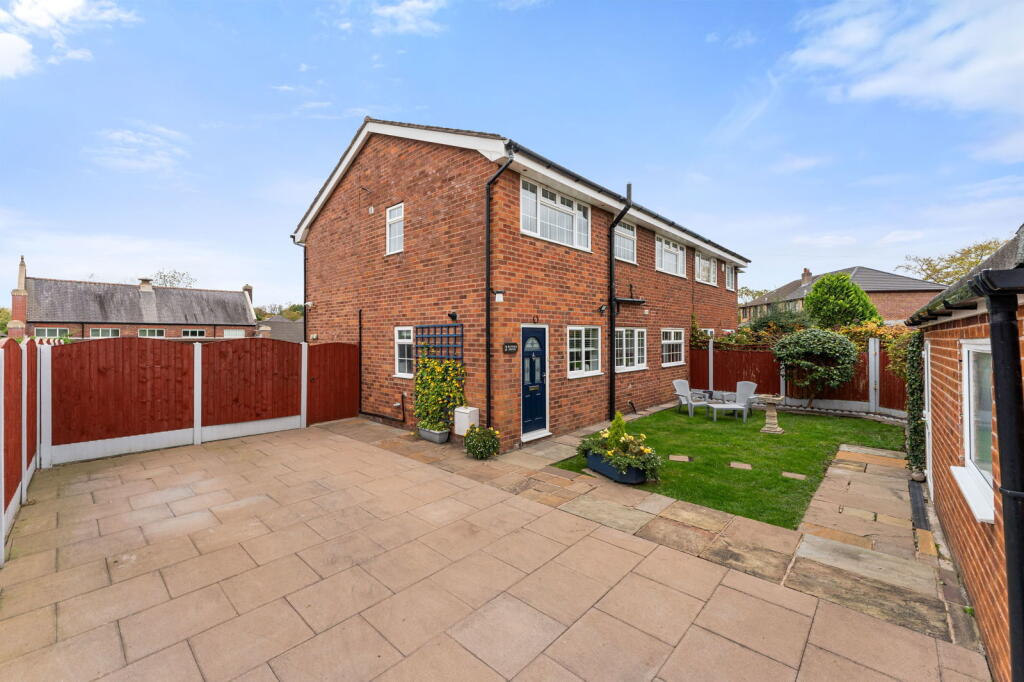 Main image of property: Hayfield Avenue, Tyldesley, Manchester, M29 7NB