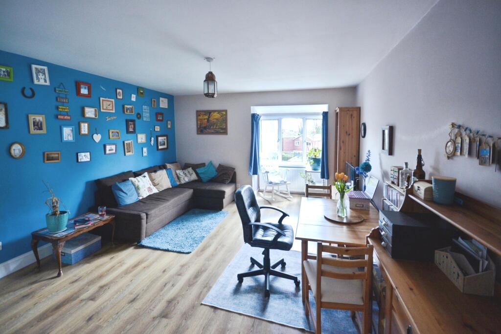 Apartment in Hatfield, Hilltop - View 2