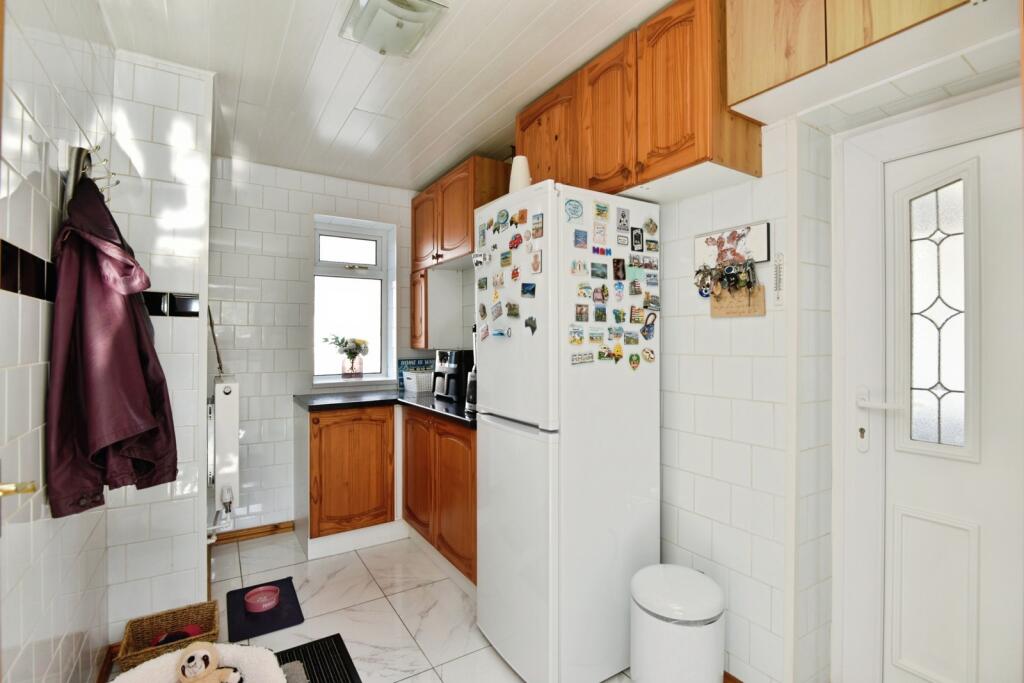 House in Stoke-on-Trent - More