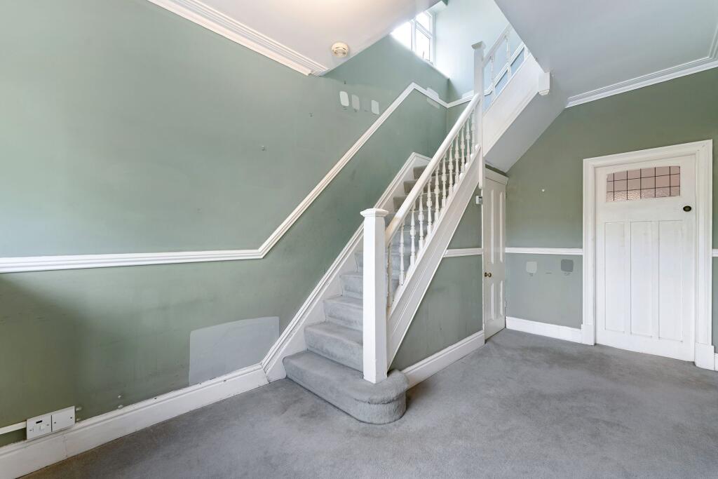 House in Stockport, Smithy Green, Cheadle Hulme - More
