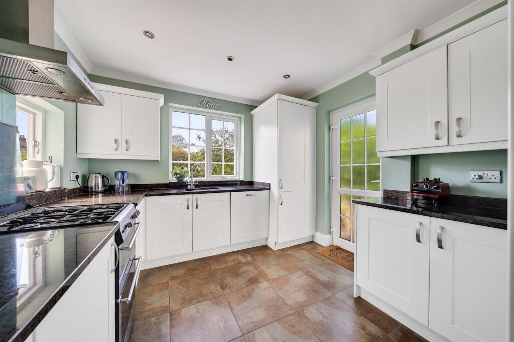 House in London, Eltham Park, Well Hall - View 4