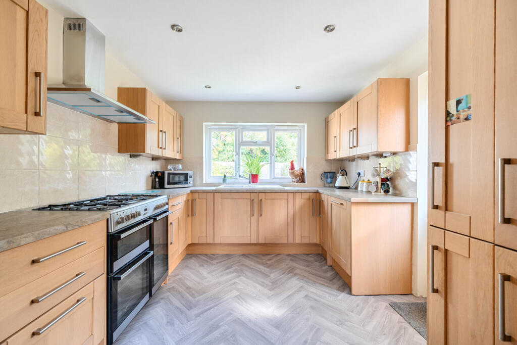 House in South Oxfordshire, Path Hill, Goring Heath - View 5