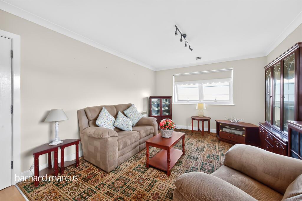 Apartment in Sutton - View 4