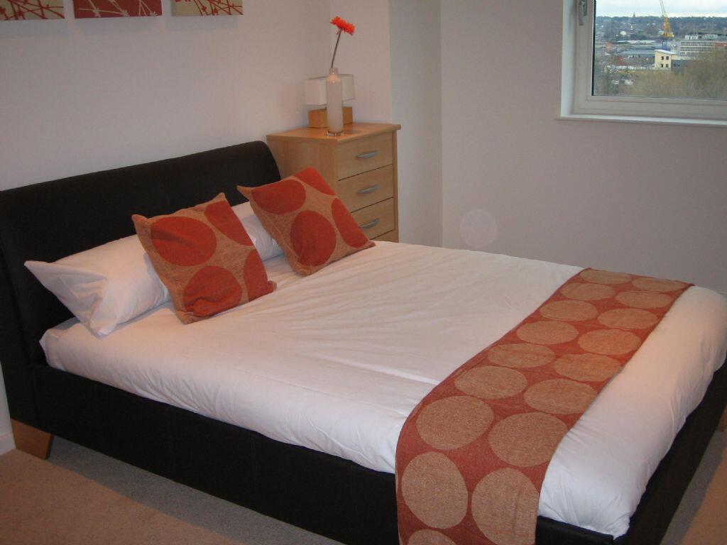 Masshouse Large  2 Bed, South Facing With Balcony And Parking photo 5