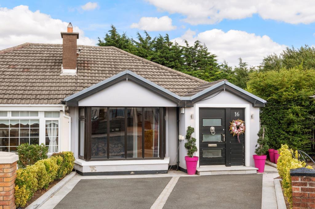 Main image of property: 16 Oakcourt Park, Palmerstown, Dublin 20, D20 TH22