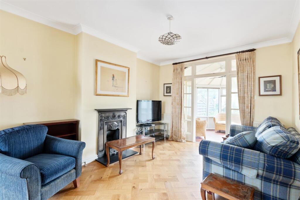 House in London, West Barnes - View 3