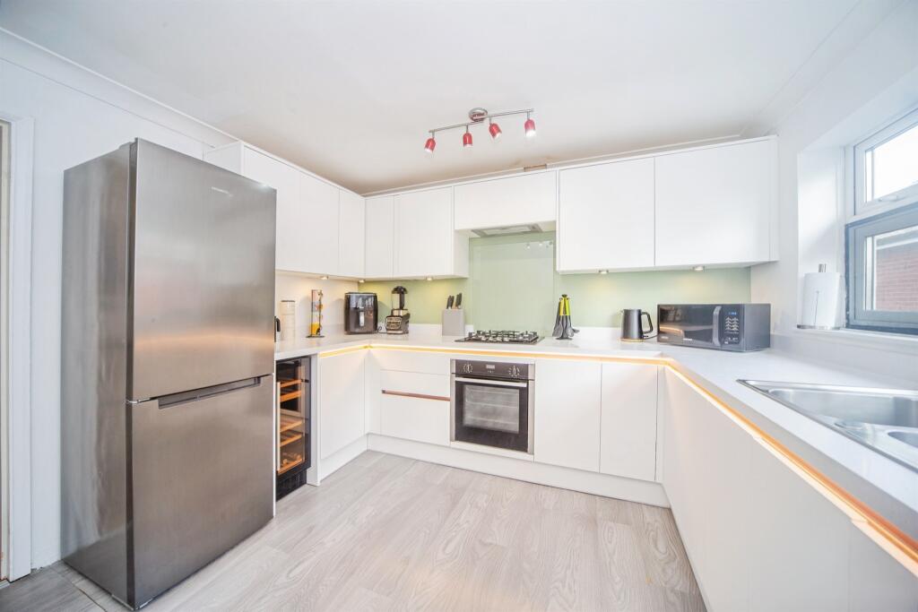 Apartment in Southampton - View 5