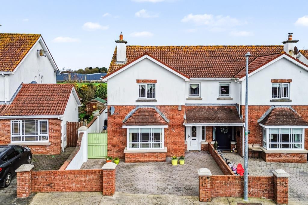 Main image of property: 184 Madeira Oaks, The Moyne, Enniscorthy, Co. Wexford, Y21 H7E2