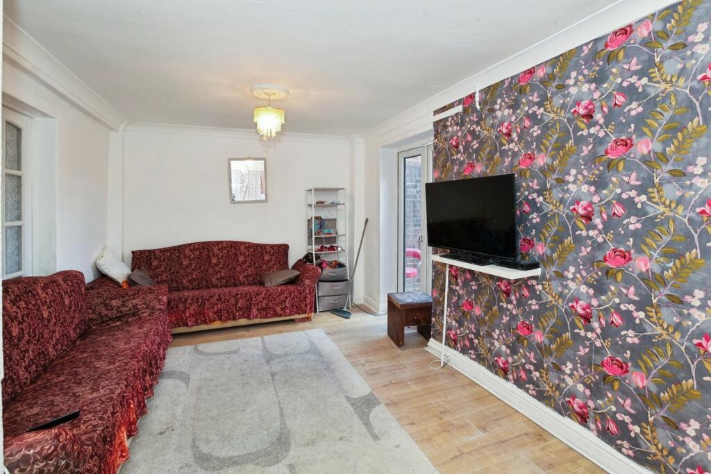 House in Slough, Windsor and Maidenhead - View 3