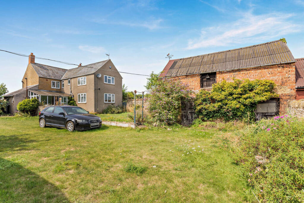 3-bed detached on Wansford Road, Yarwell, Northamptonshire, PE8, £450,000