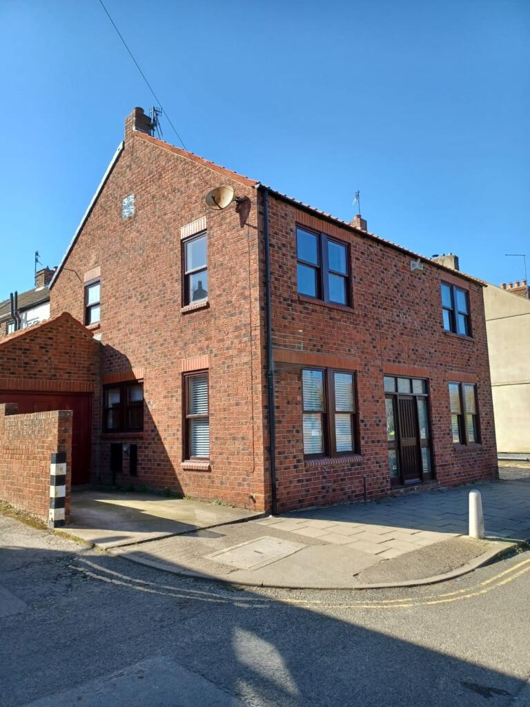 3-bed semi-detached on Belmangate, Guisborough, North Yorkshire, TS14, £240,000