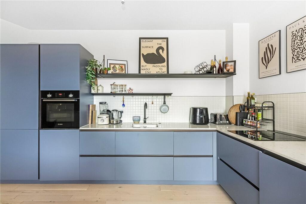 Apartment in London - View 4