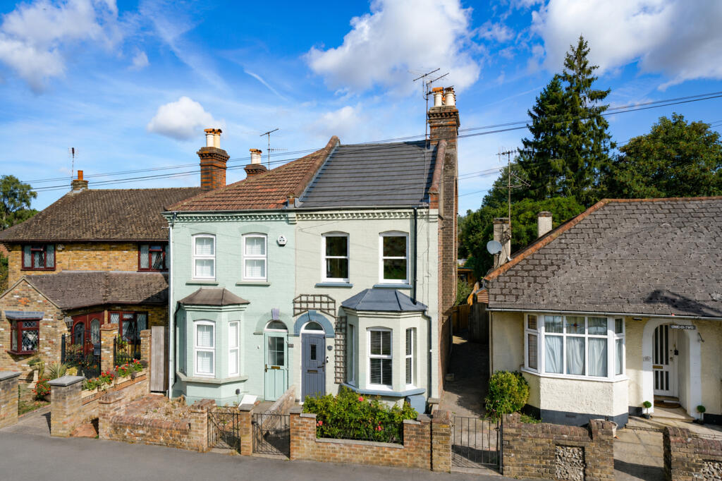 Main image of property: St Johns Road, Boxmoor Village, Hemel Hempstead, Hertfordshire