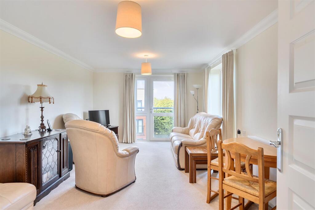 Apartment in Bristol - More