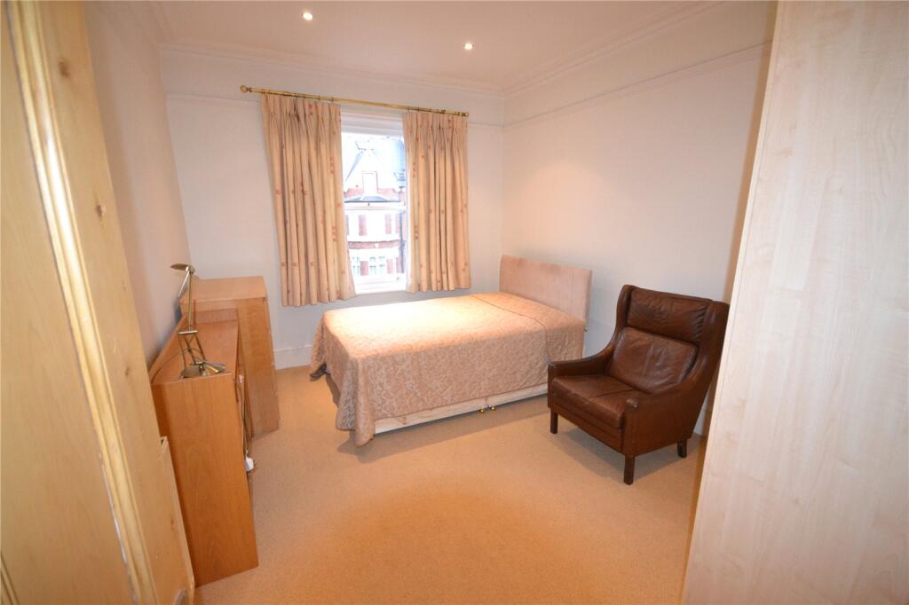 Apartment in London - View 4