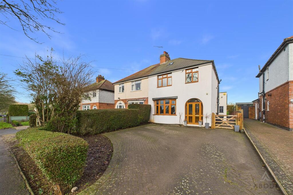3-bed semi-detached on Beamhill Road, Burton-on-Trent, £335,000