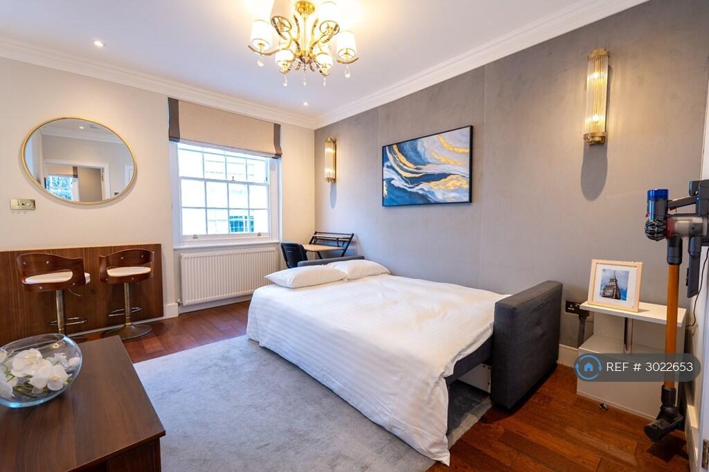 Apartment in London - More