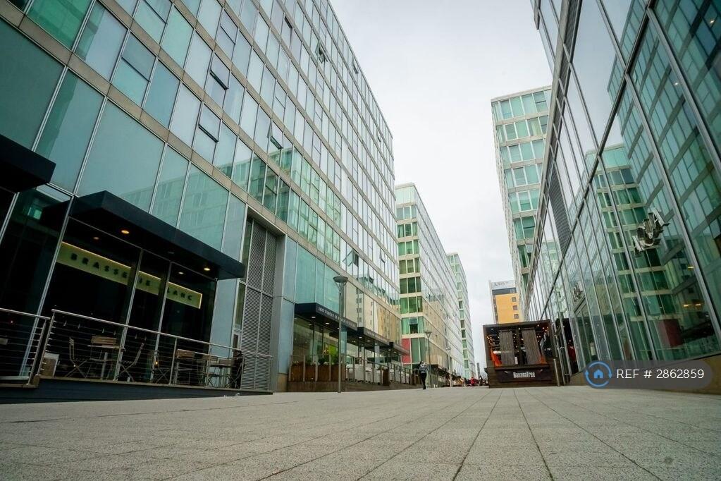 Main image of property: Witan Gate, Milton Keynes, MK9