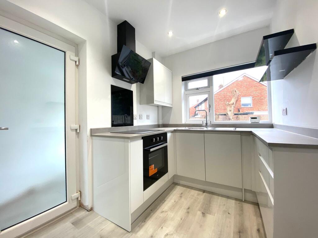 3 bedroom semi-detached house for rent