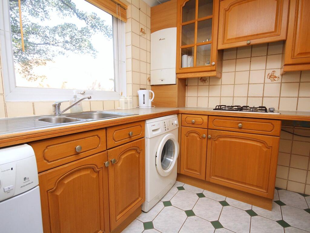 Apartment in Poole, Old Town - View 3