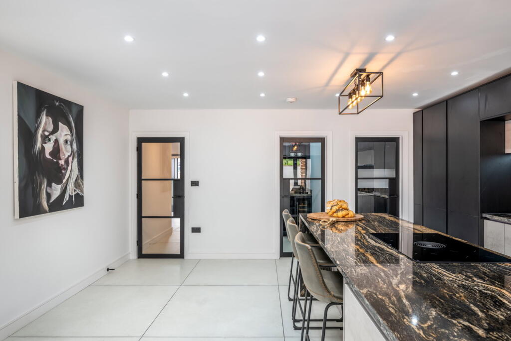 Additional image 15 of Park Rise Close, Harpenden, Hertfordshire, AL5 3AW