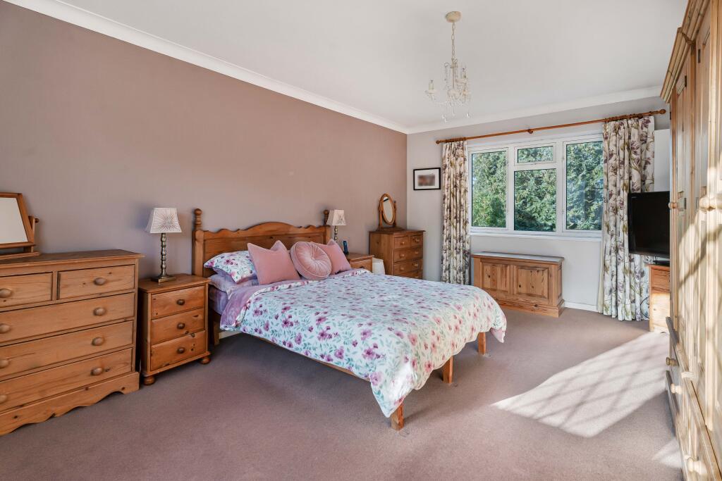 Additional image 12 of Bloomfield Road, Harpenden, AL5