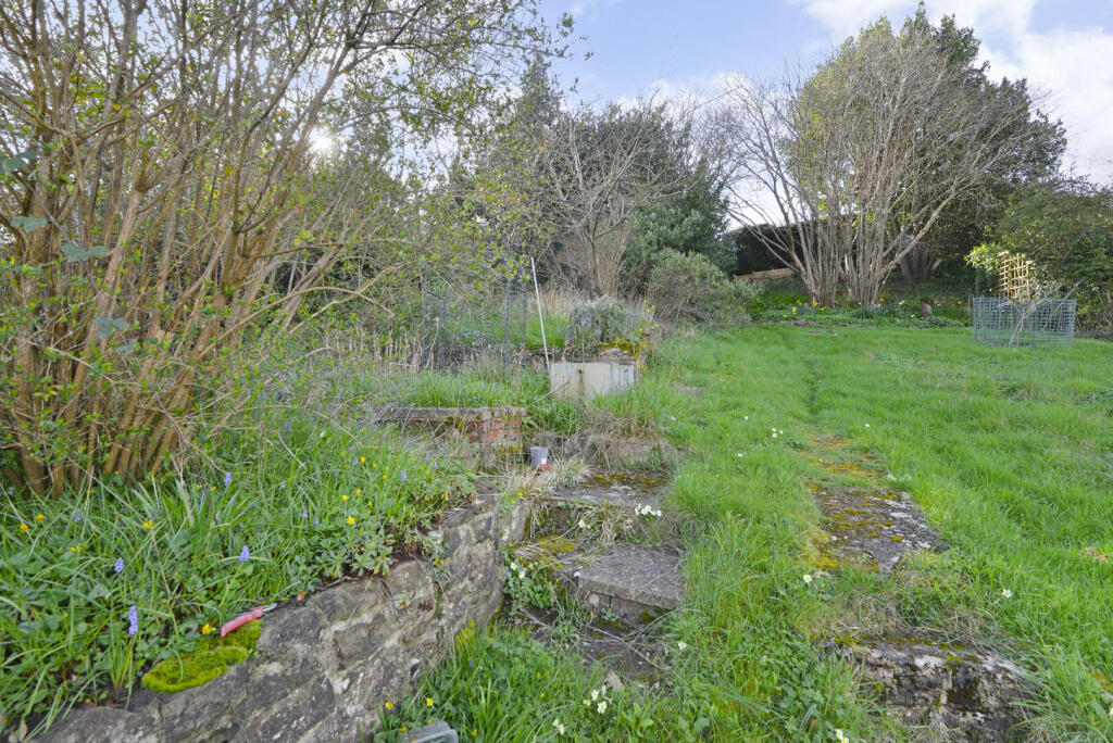 House in Guildford - View 4