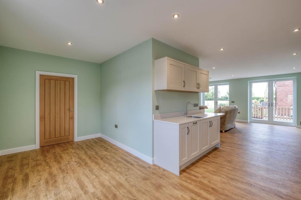 Additional image 18 of Droitwich Road, Bradley Green, B96