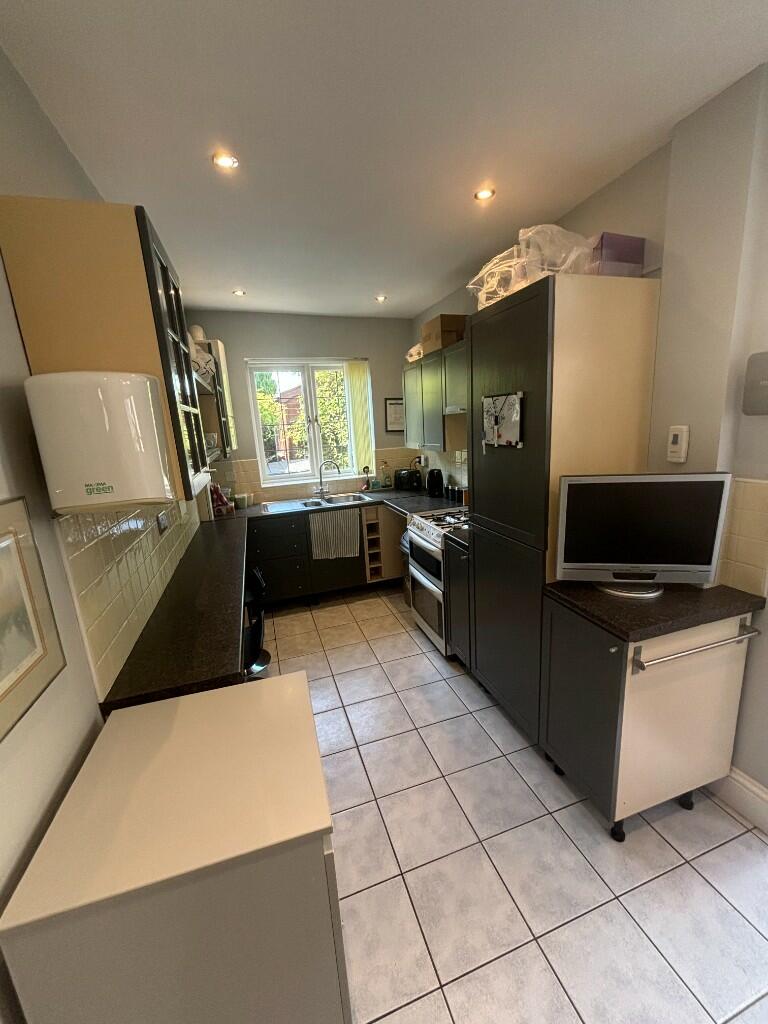 122 RADDLEBARN ROAD photo 3