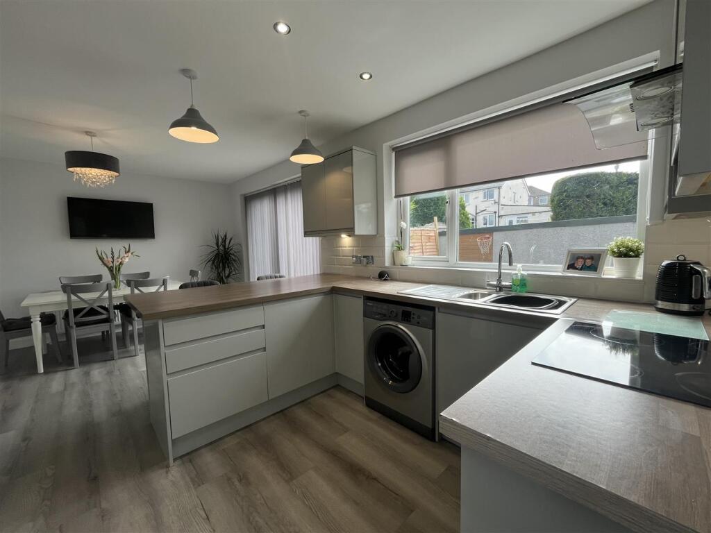 Additional image 2 of Bradford Road, Oakenshaw, Bradford