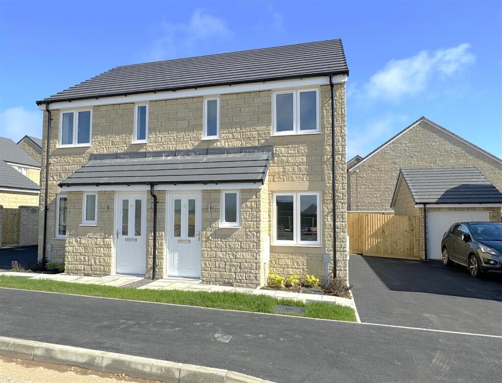 Main image of property: Lullus Way, Malmesbury