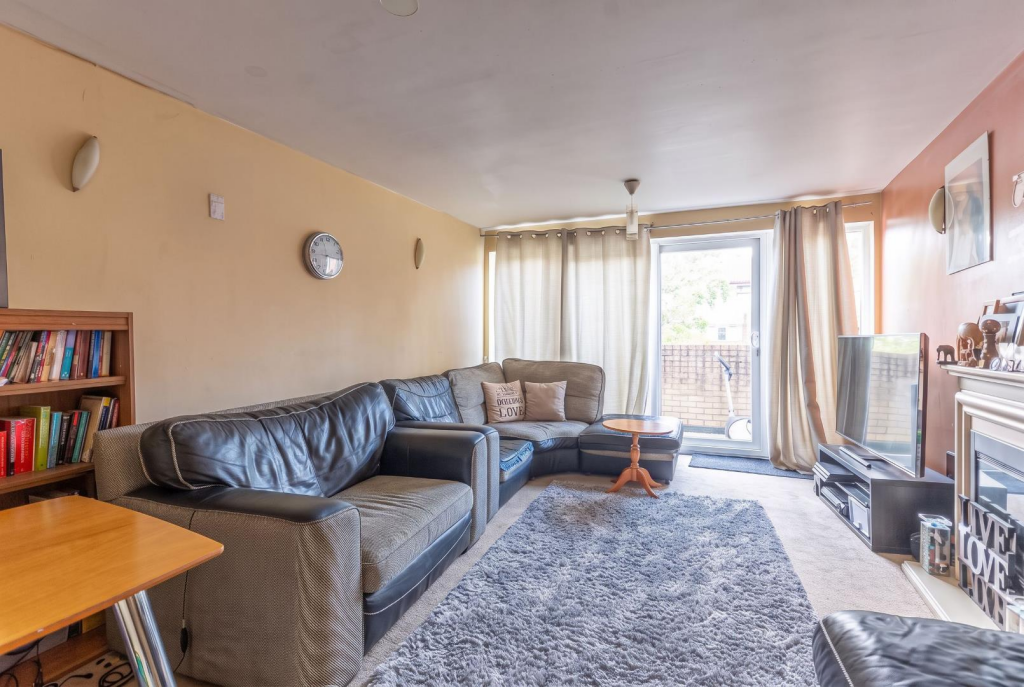 House in Milton Keynes - View 3