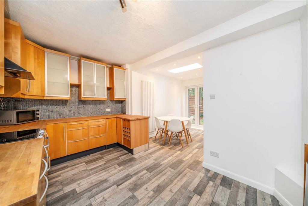 House in London - View 4
