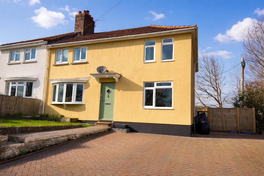 Main image of property: Extended 4/5 bedroom home, 90ft plus garden overlooking Ham Green lakes