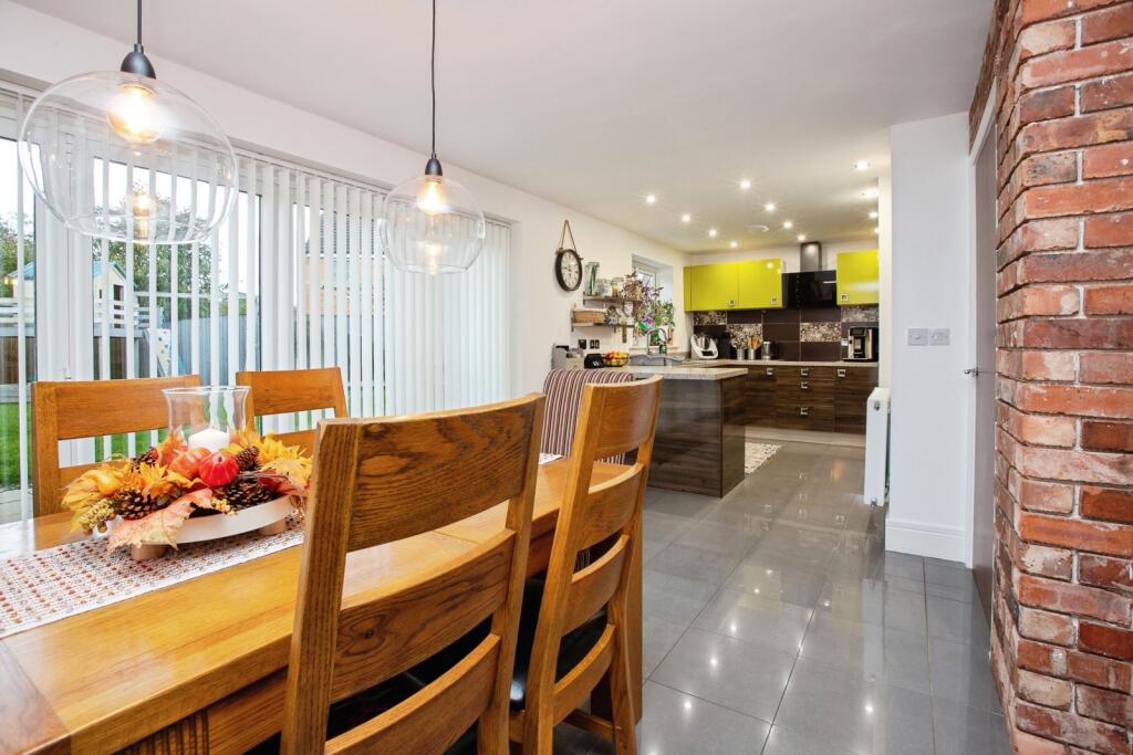 House in Ashfield, Sutton in Ashfield, Nottinghamshire - View 5