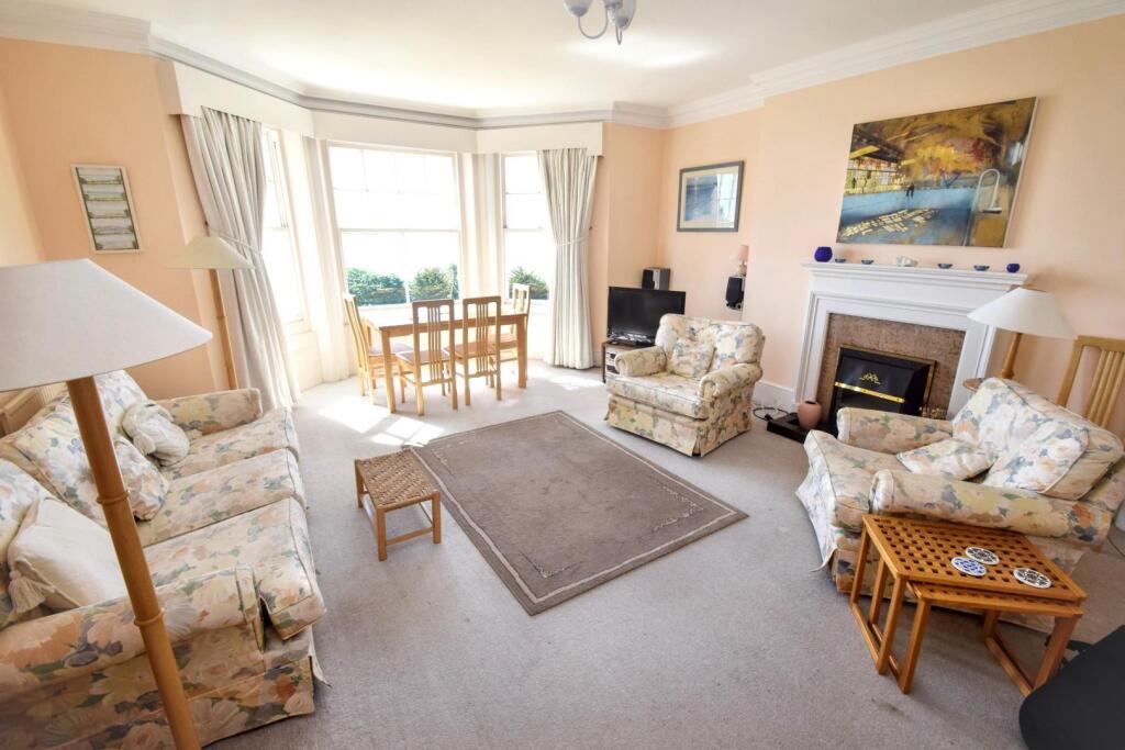 Apartment in Eastbourne, East Sussex - View 3