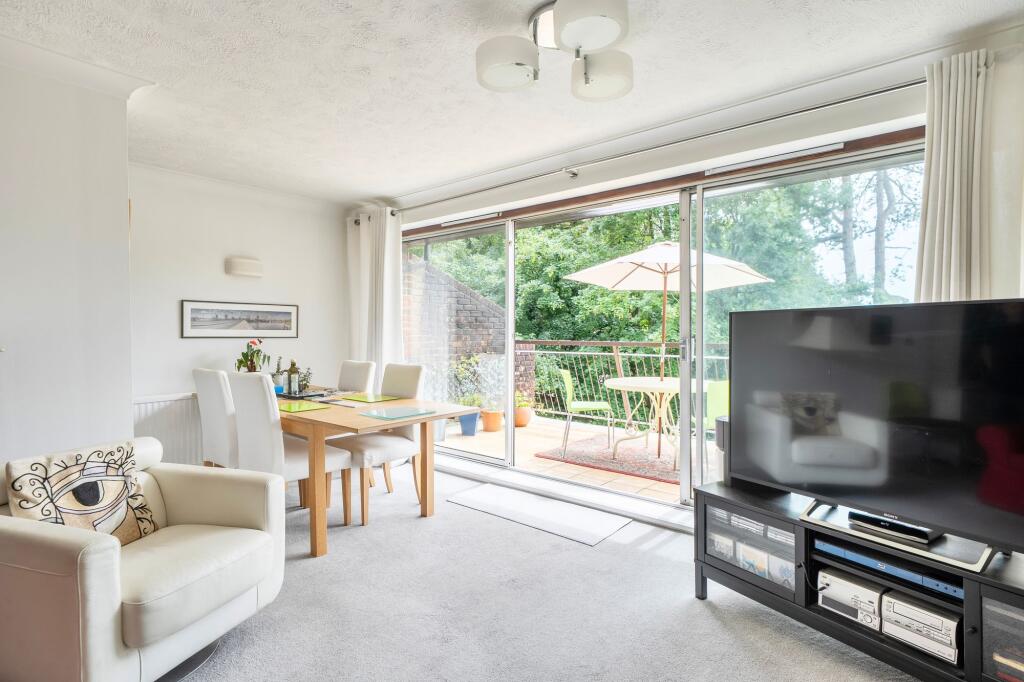 Apartment in Tandridge, Warlingham - View 3