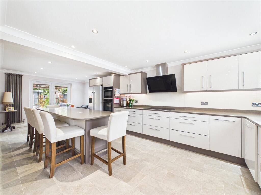 House in Basingstoke and Deane, Viables - View 2