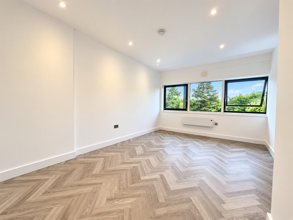 Apartment in Guildford - More