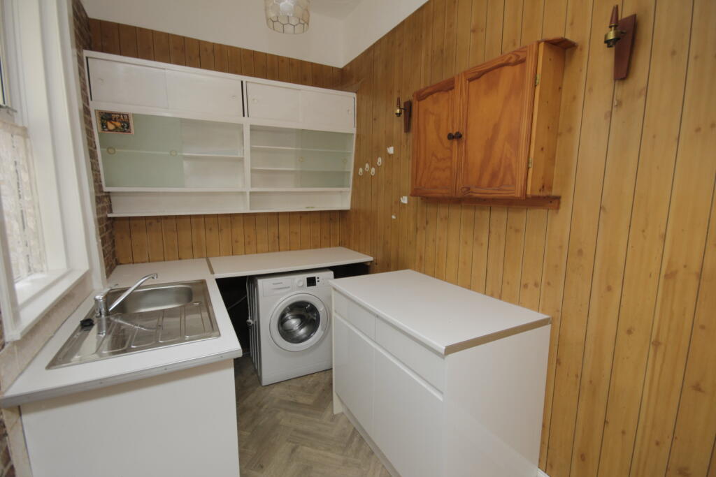 D L, Glebe Road, Kilmarnock, East Ayrshire photo 4