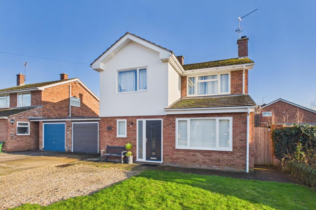 4-bed detached on Dunstal Field, Cottenham, £595,000