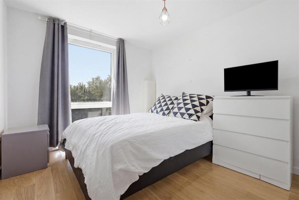 Apartment in London - View 5