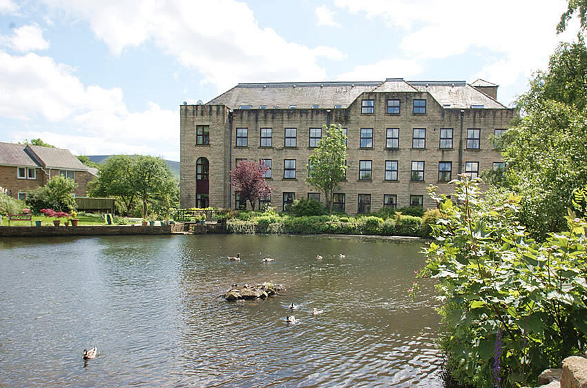 Main image of property: 33 Willow Bank, Uppermill, OL3 6AL