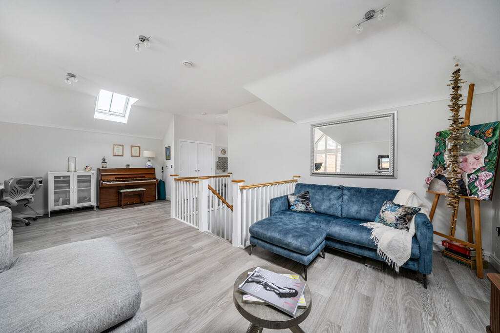 House in Reading - View 4