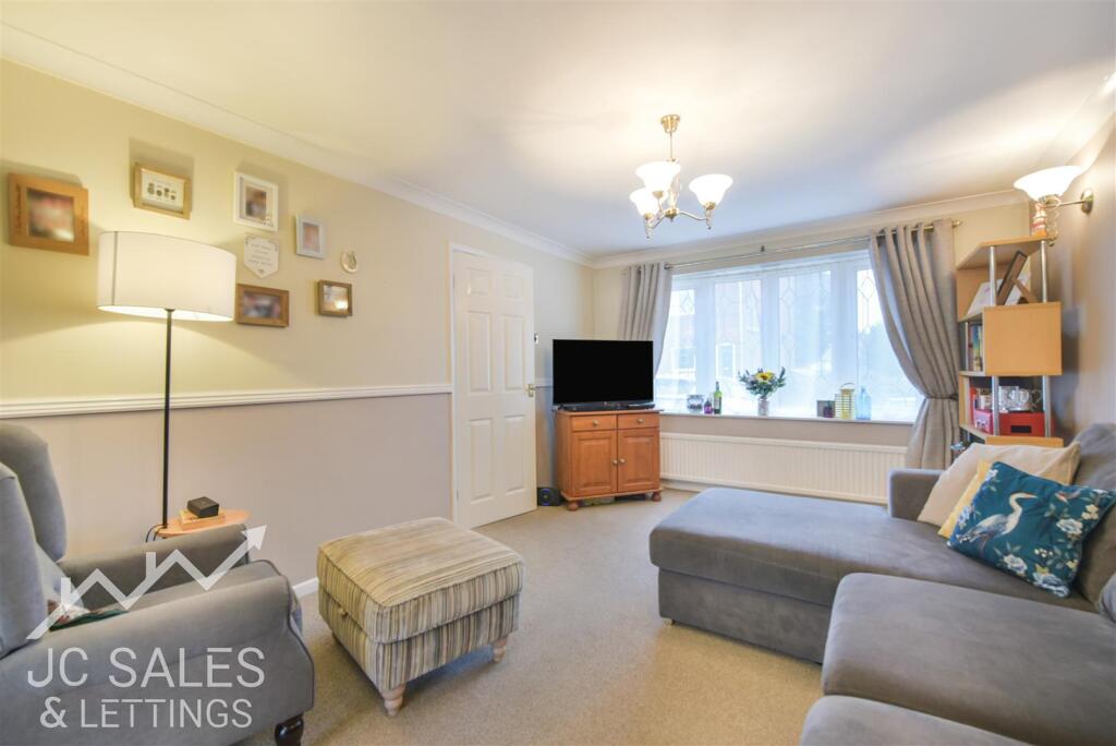 Chapman Lane, Grassmoor, Chesterfield photo 4