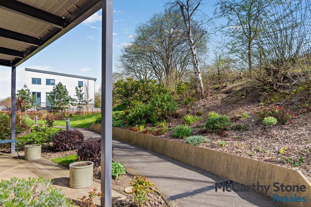 Apartment in Bradford, Ilkley - View 2
